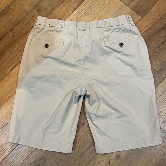 Brooks Brothers Burmuda Cotton Khaki Shorts Size 32 Men’s - Picture 4 of 4